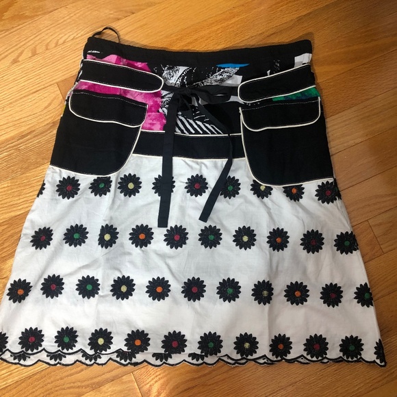 Summer short embroidered flowers skirt - Picture 1 of 8